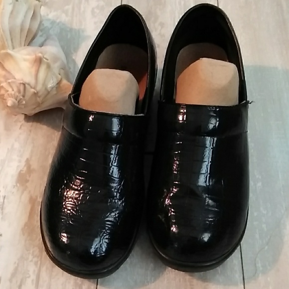 duck head shoes website